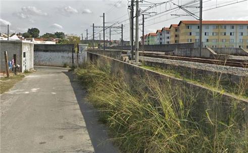 Presença do trem: Ruas 28 de Outubro de SP e RJ