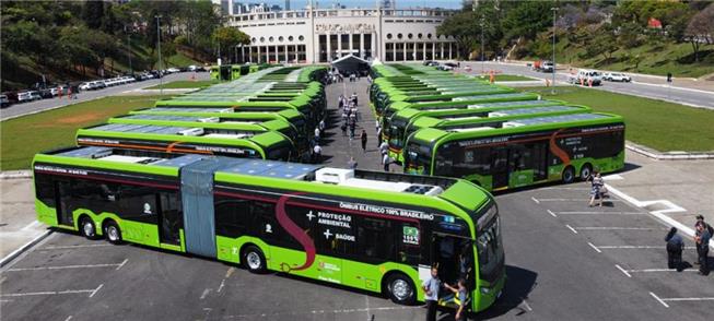 Apresentação de 50 ônibus elétricos pela Prefeitur