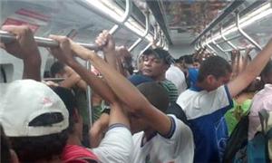 Metrô ficou superlotado na inauguração da Arena Pe