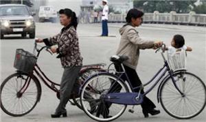 Norte-coreanas estão proibidas de pedalar