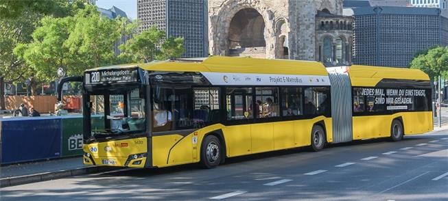 Onibus elétrico articulado Solaris: baterias certi