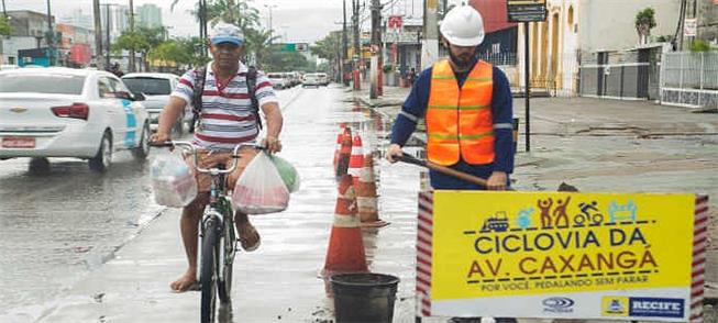 Recife, 2016: ativistas já pediam ciclovia na av.