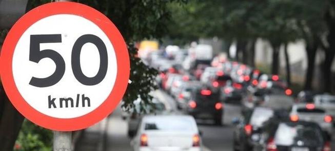 Rua da Consolação, em São Paulo: 50 km para reduzi