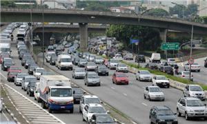 Trânsito na Av. 23 de Maio, em São Paulo